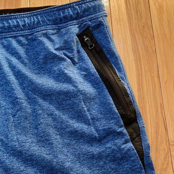 Mens AE Active Flex shorts size XXL - Picture 2 of 6